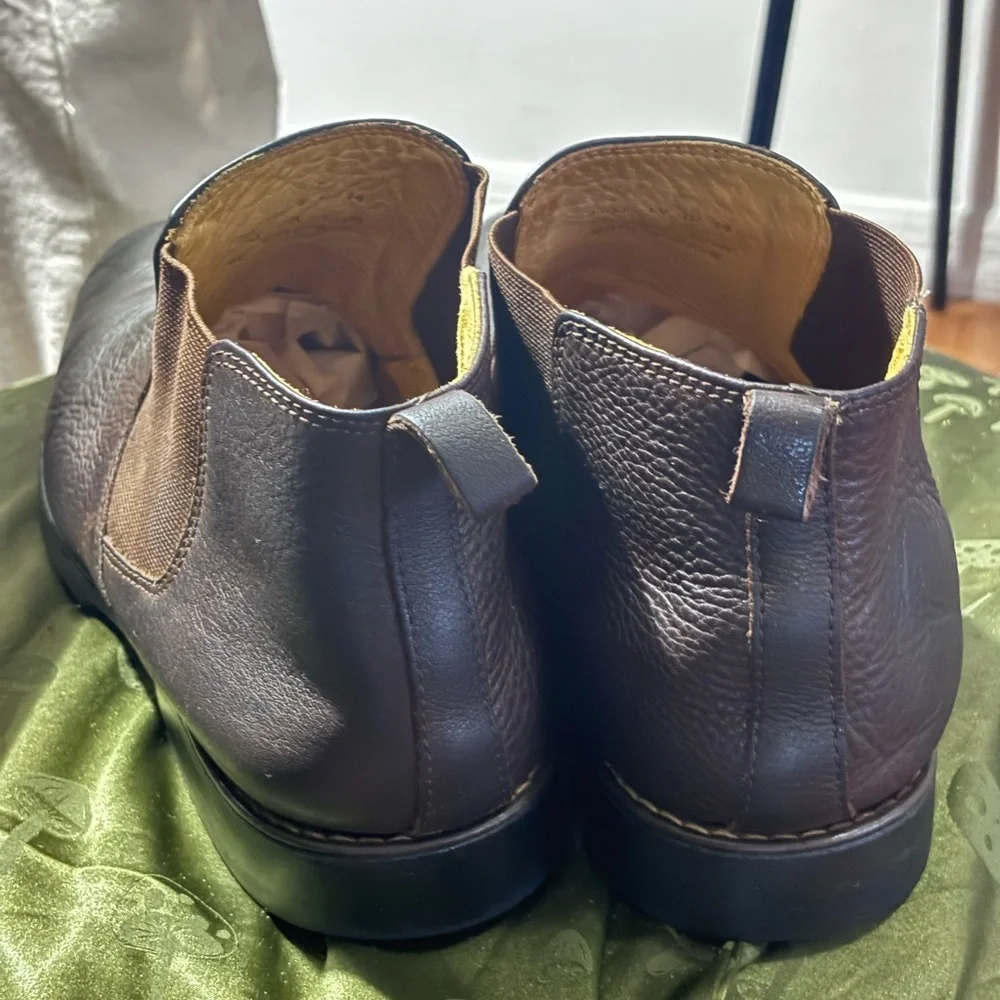 Sandro Dark Brown Leather Chukka Boots with Elastic Side Panels- calfskin